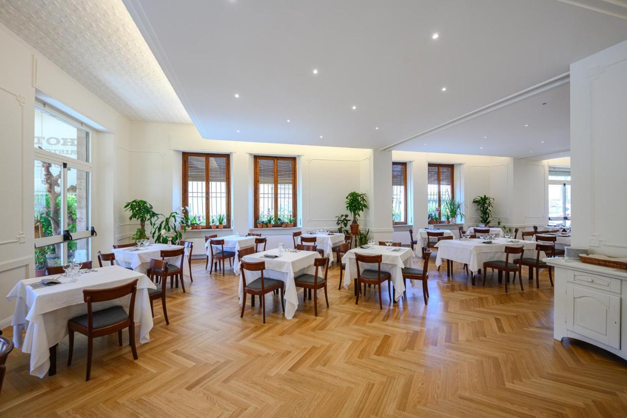 Hotel Moderno อัสซิซี ภายนอก รูปภาพ