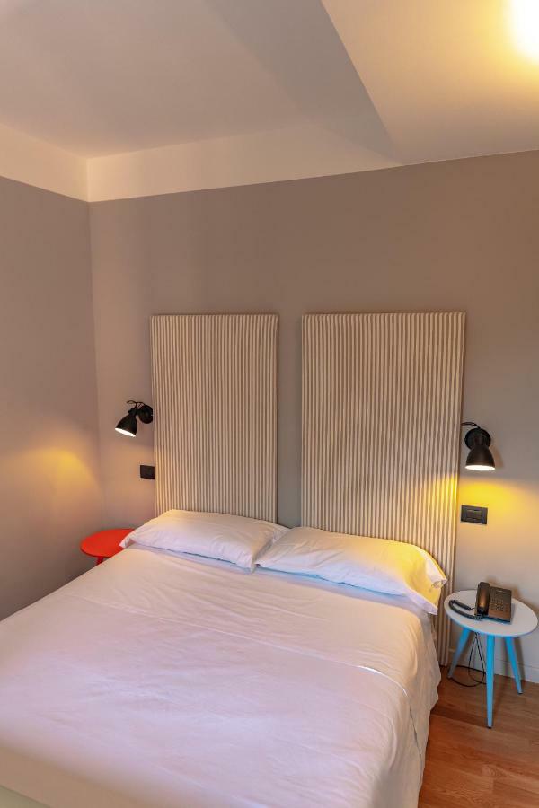 Hotel Moderno อัสซิซี ภายนอก รูปภาพ