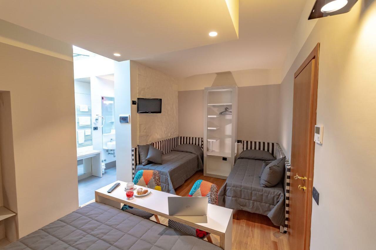 Hotel Moderno อัสซิซี ภายนอก รูปภาพ