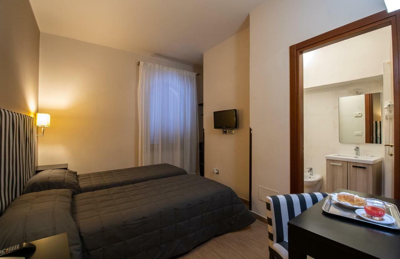 Hotel Moderno อัสซิซี ภายนอก รูปภาพ