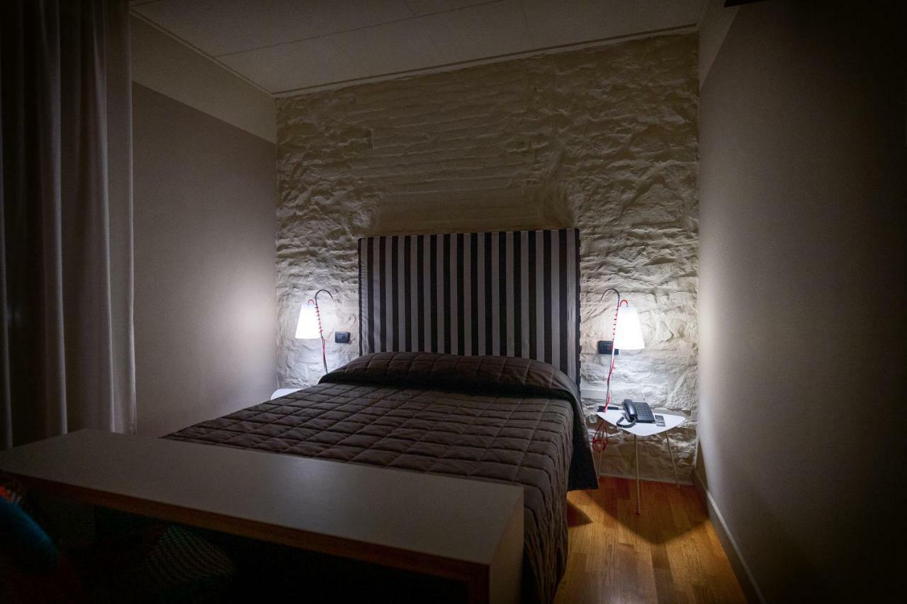 Hotel Moderno อัสซิซี ภายนอก รูปภาพ